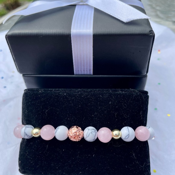 BOGO FREE 🌷💎Rose Quartz & White Howlite Natural Stone Healing Bracelet. - Picture 2 of 5